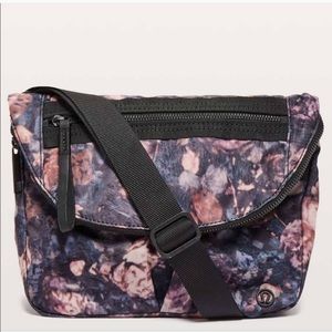 Lululemon All Night Festival Bag *4 Rare Floral Pattern 5L